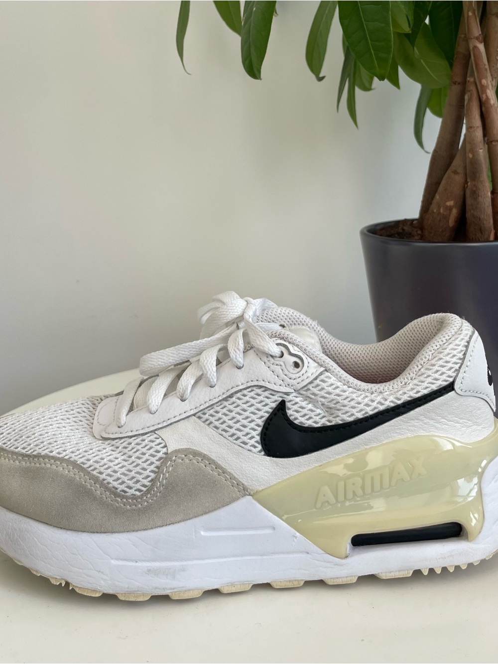 Women Size 7 Nike Air Max Systm White Black Shoes